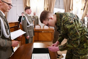 Uroczyste ślubowanie 14 nowych funkcjonariuszy Śląskiego Oddziału Straży Granicznej