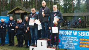 funkcjonariusze ŚlOSG na podium 