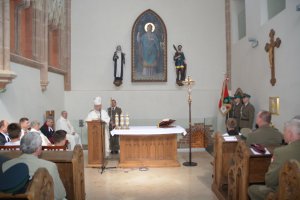 Poświęcenie sztandaru ŚlOSG - Kaplica Zamku Piastowskiego w Raciborzu 