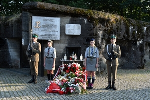 Uroczyste obchody upamiętniające 85. rocznicę wybuchu II wojny światowej Uroczyste obchody upamiętniające 85. rocznicę wybuchu II wojny światowej