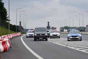  Zatrzymanie pojazdu na autostradzie przez Policje i Straż Graniczną
