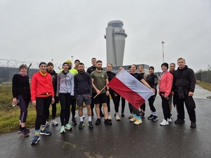  Funkcjonariusze SG biegnący 11 kilometrów z okazji Narodowego Dnia Niepodległości