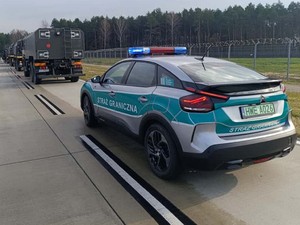  Samochody uczestniczące w akcji &quot;Granica&quot;