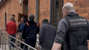  Funkcjonariusze z Placówki SG w Opolu zatrzymali 32 obywateli Filipin i 6 obywateli Kolumbii. Wszyscy pracowali w Polsce niezgodnie z przepisami.