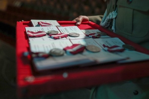 Obchody jubileuszu 35-lecia Śląskiego Oddziału Straży Granicznej. Wręczanie medali, odznaczeń państwowych i resortowych oraz aktów mianowani na kolejne stopnie służbowe w Straży Granicznej. Medale
