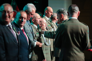 Obchody jubileuszu 35-lecia Śląskiego Oddziału Straży Granicznej. Wręczanie medali, odznaczeń państwowych i resortowych oraz aktów mianowani na kolejne stopnie służbowe w Straży Granicznej.